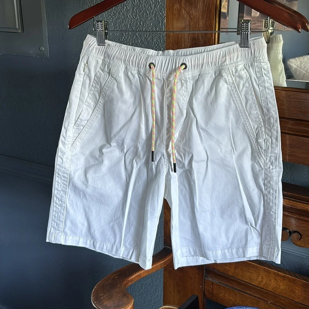 Union flat front elasticized waist white shorts size  small